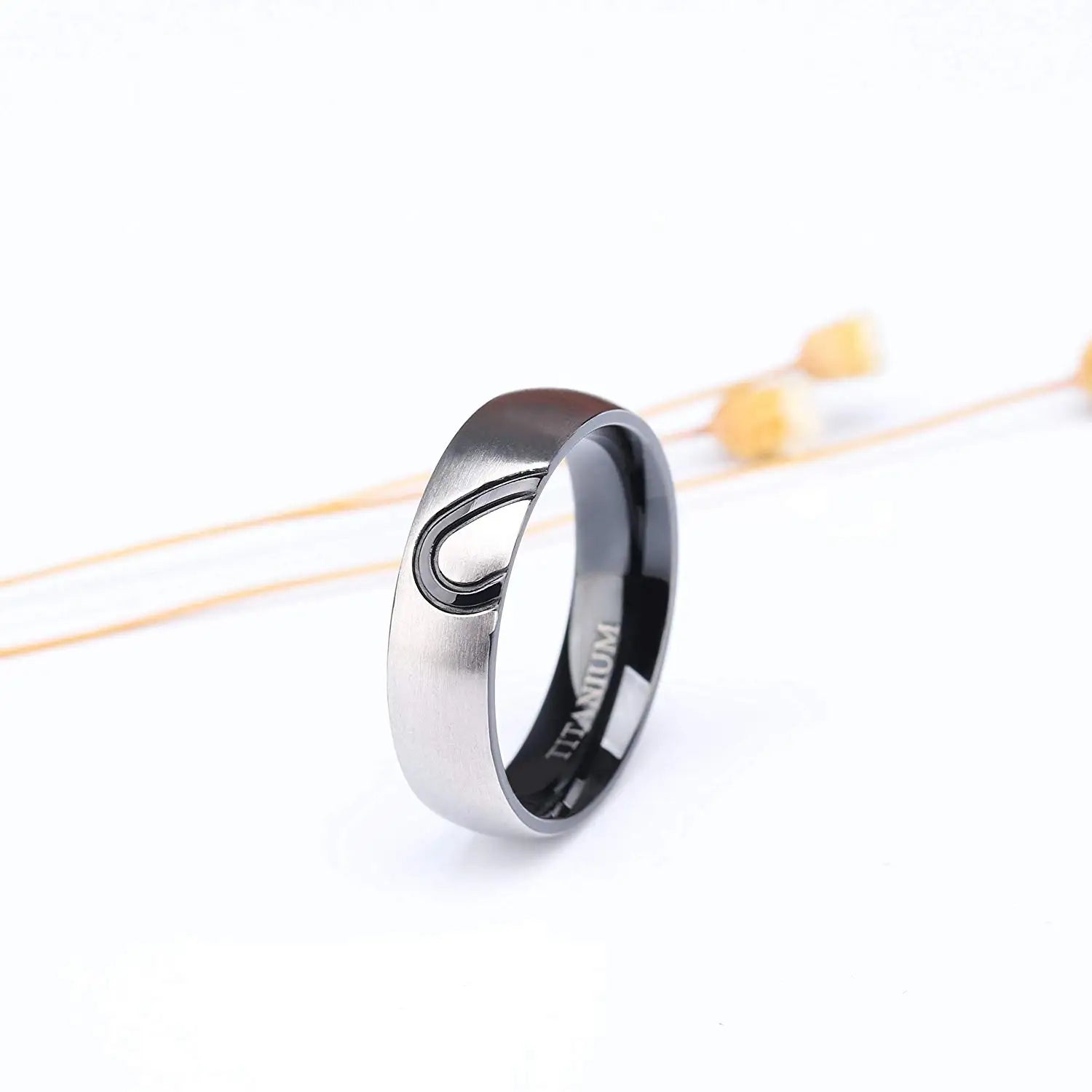 Tigrade Couple Ring High Polish Dome Heart Shape Inlay Titanium Rings for Men Women Wedding Band Jewellery Lover Rings Gift