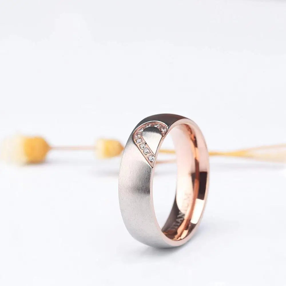 Tigrade Couple Ring High Polish Dome Heart Shape Inlay Titanium Rings for Men Women Wedding Band Jewellery Lover Rings Gift